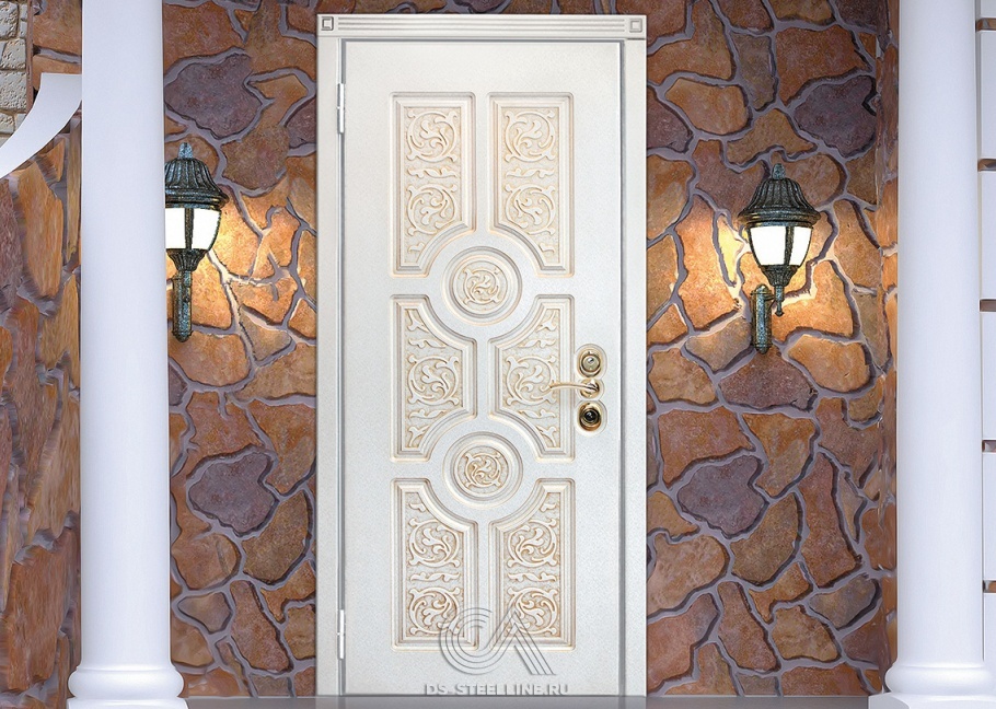 Входная дверь Версаче для дома и квартиры, вид в интерьере